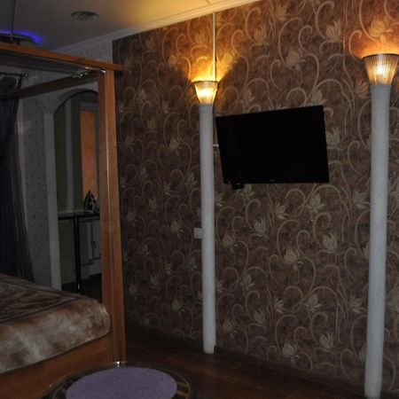 Cozy Apartments Near The Mcdonalds Kremenchuk Exterior foto
